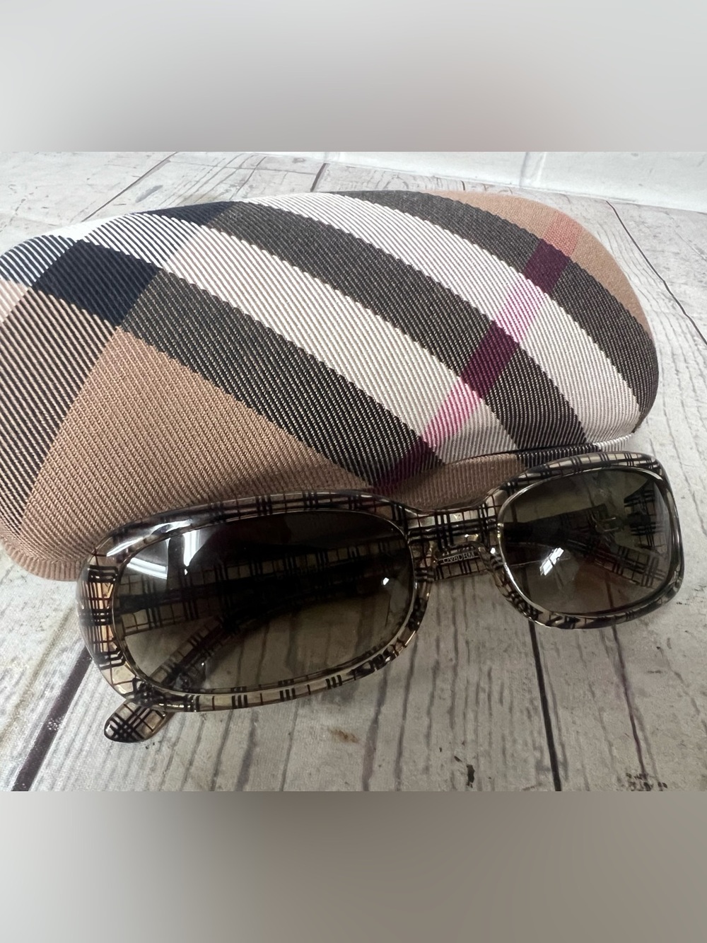 Vintage Burberry B8363/S Nova Check Plaid Sunglasses Y2K w/ Case